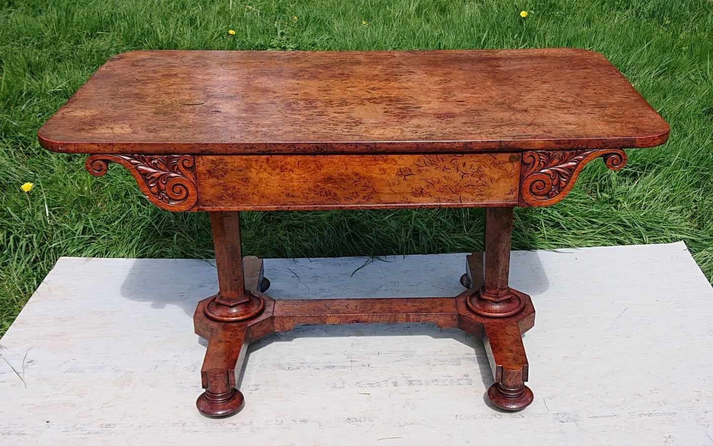Great Colour Burr Oak Freestanding Antique 19th Century Library Table
