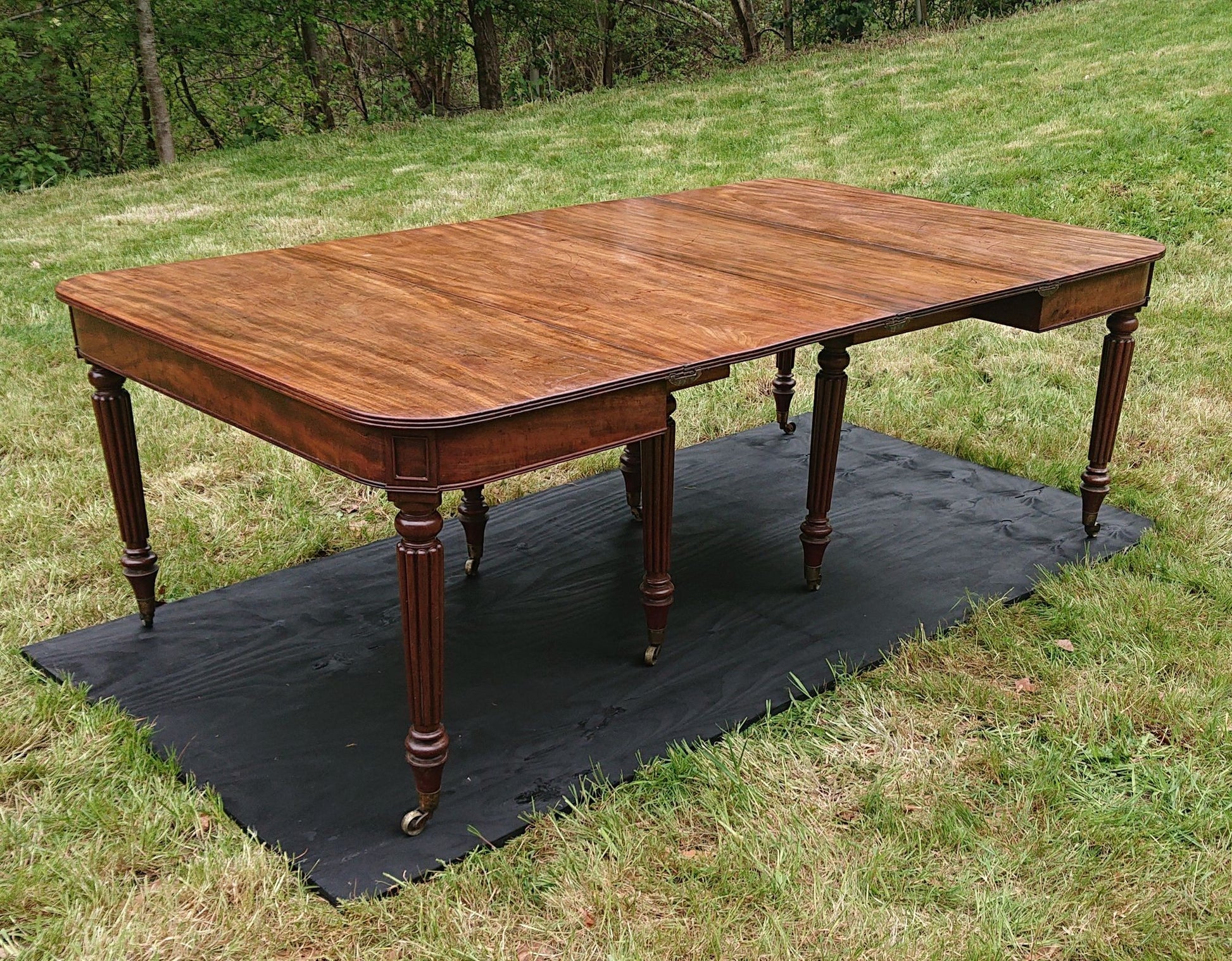 Regency Mahogany Antique Dining Table by Gillows of Lancaster and