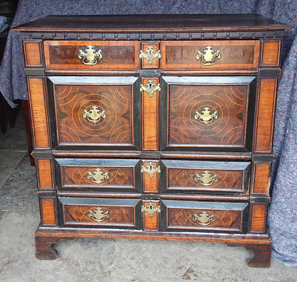 Oyster Veneer Chest of Drawers