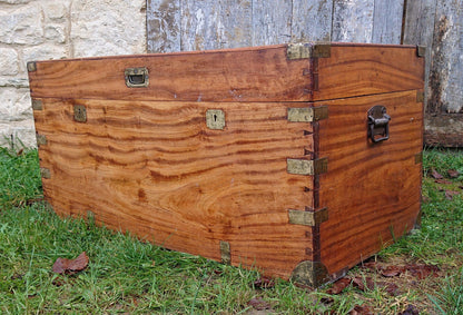Great Quality Early 20th Century Travelling Coffer Chest