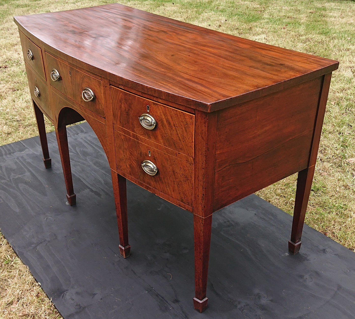Very Fine 18th Century Mahogany Sideboard